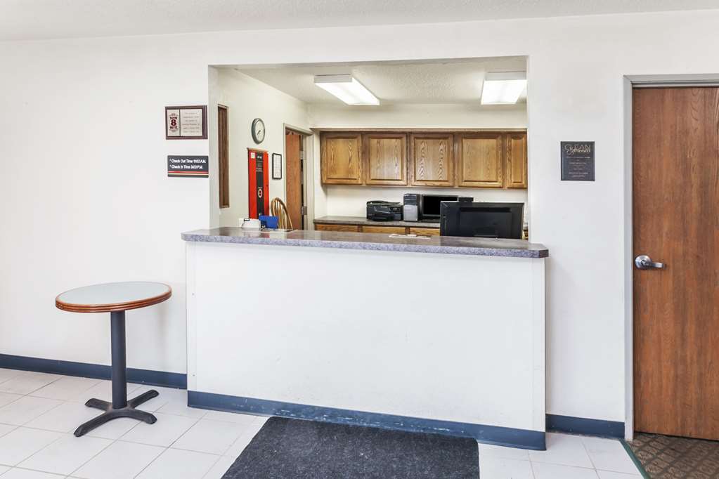 Super 8 By Wyndham Hebron Lowell Area Interiér fotografie